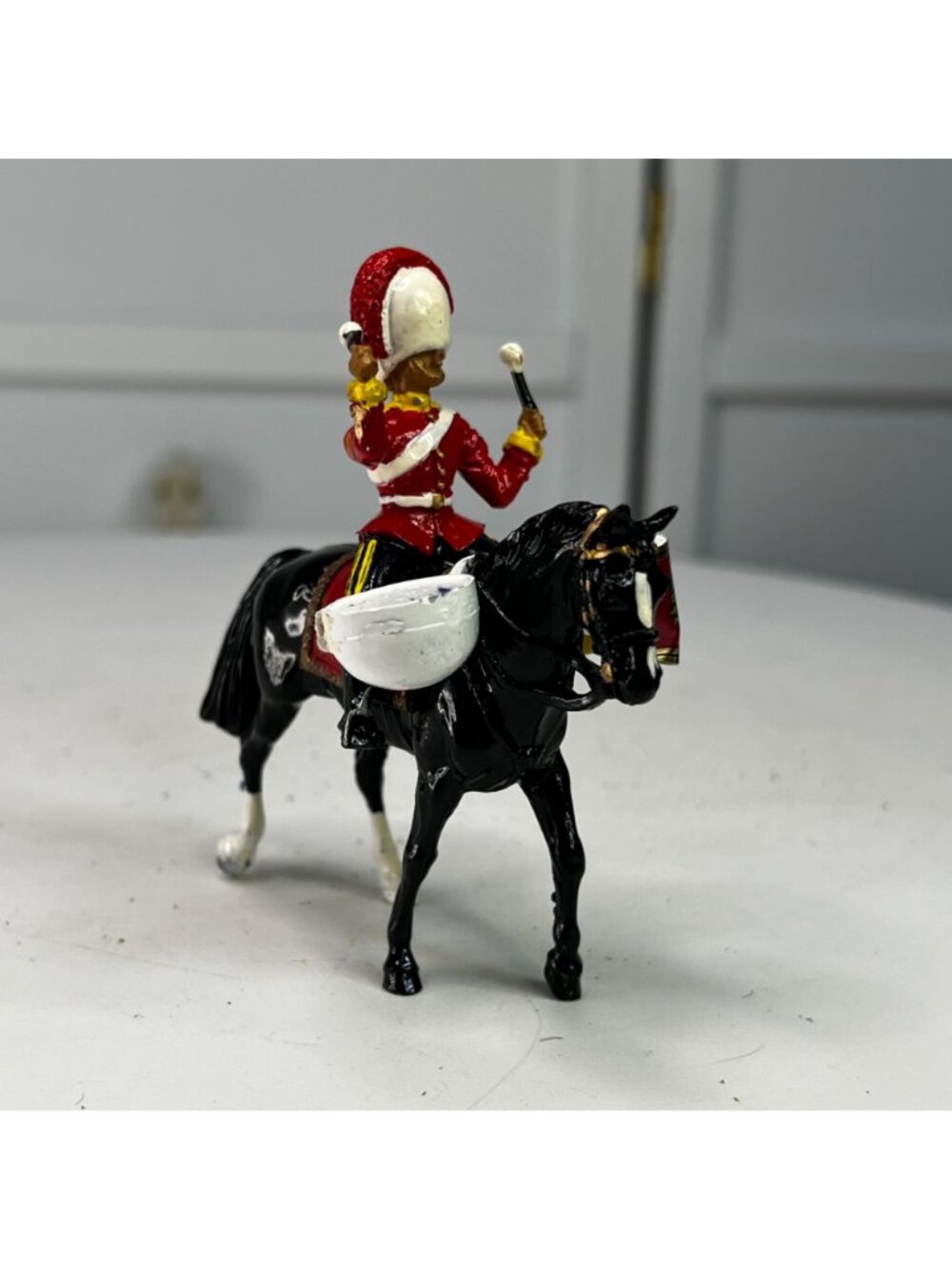 Britains Royal Scots Dragoons Guards Kettle Drummer Diecast Figurine From 1986 - Picture 3 of 9
